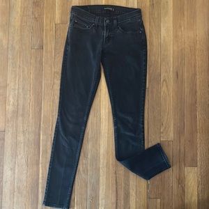 Jr. Girls/Womens Levis 524 Black Wash Superlow Faded Skinny Jeans | Size 3